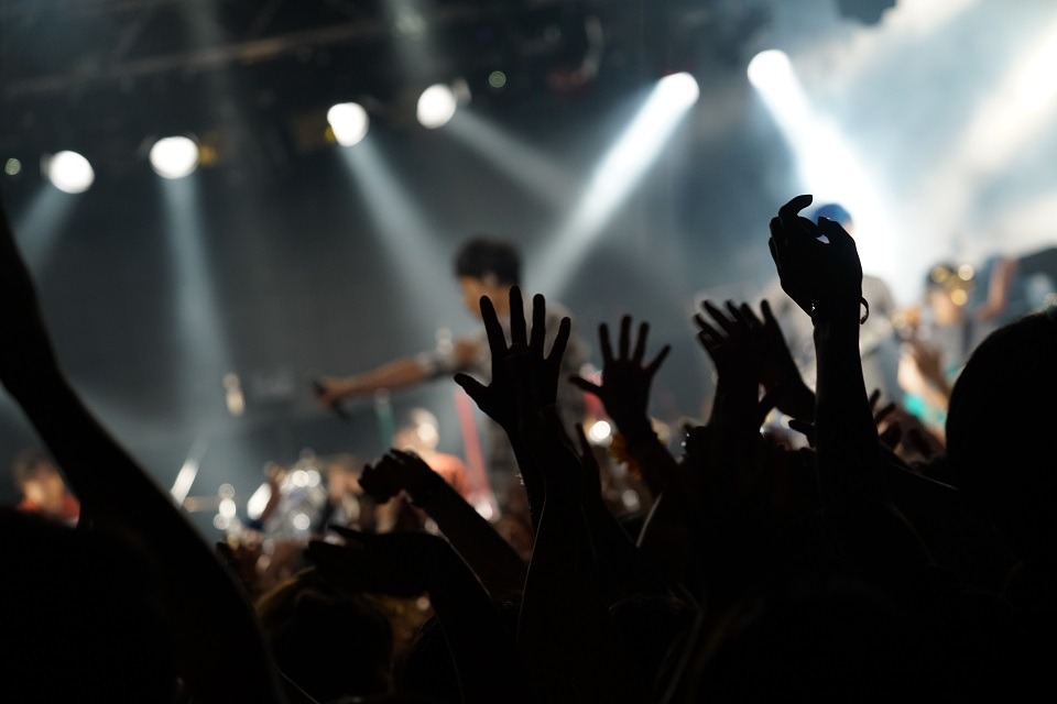 UVERworld「UVERworld PREMIUM LIVE 2016」東京・新宿BLAZE公演の様子。（写真提供：ソニー・ミュージックレコーズ）