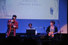 コブクロのライブの様子。