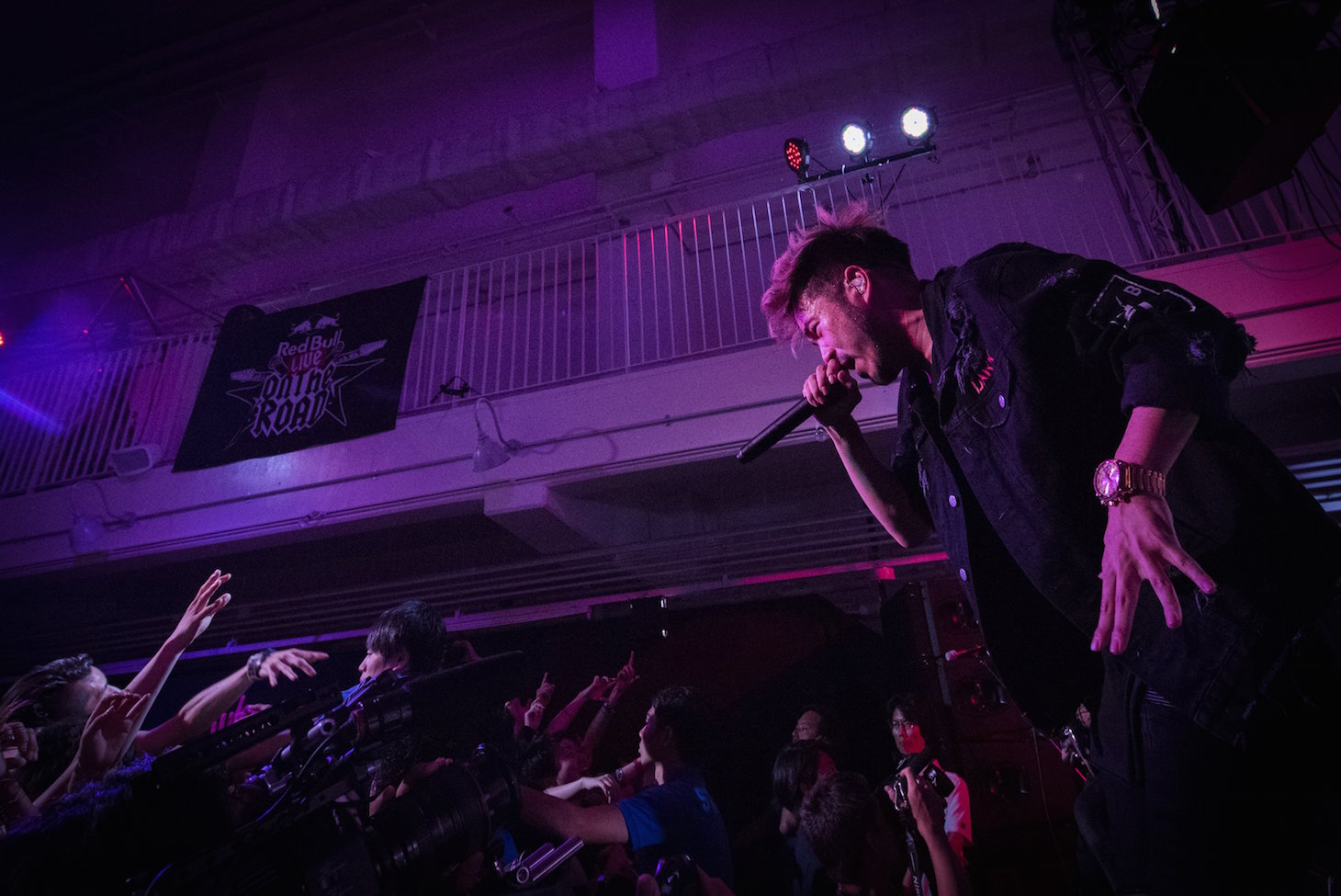 SiMとCrossfaithのコラボライブの様子。（Photo by Ryota Mori / Red Bull Content Pool）