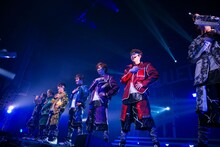 超特急（撮影：米山三郎[SignaL]）