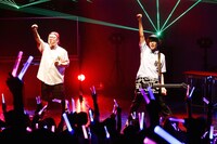 「ONIGAWARA 1st mini album『欲望』リリースツアー2016～ボーイフレンド就任記念式典～」東京・WWW公演の様子。（撮影：山川哲矢）