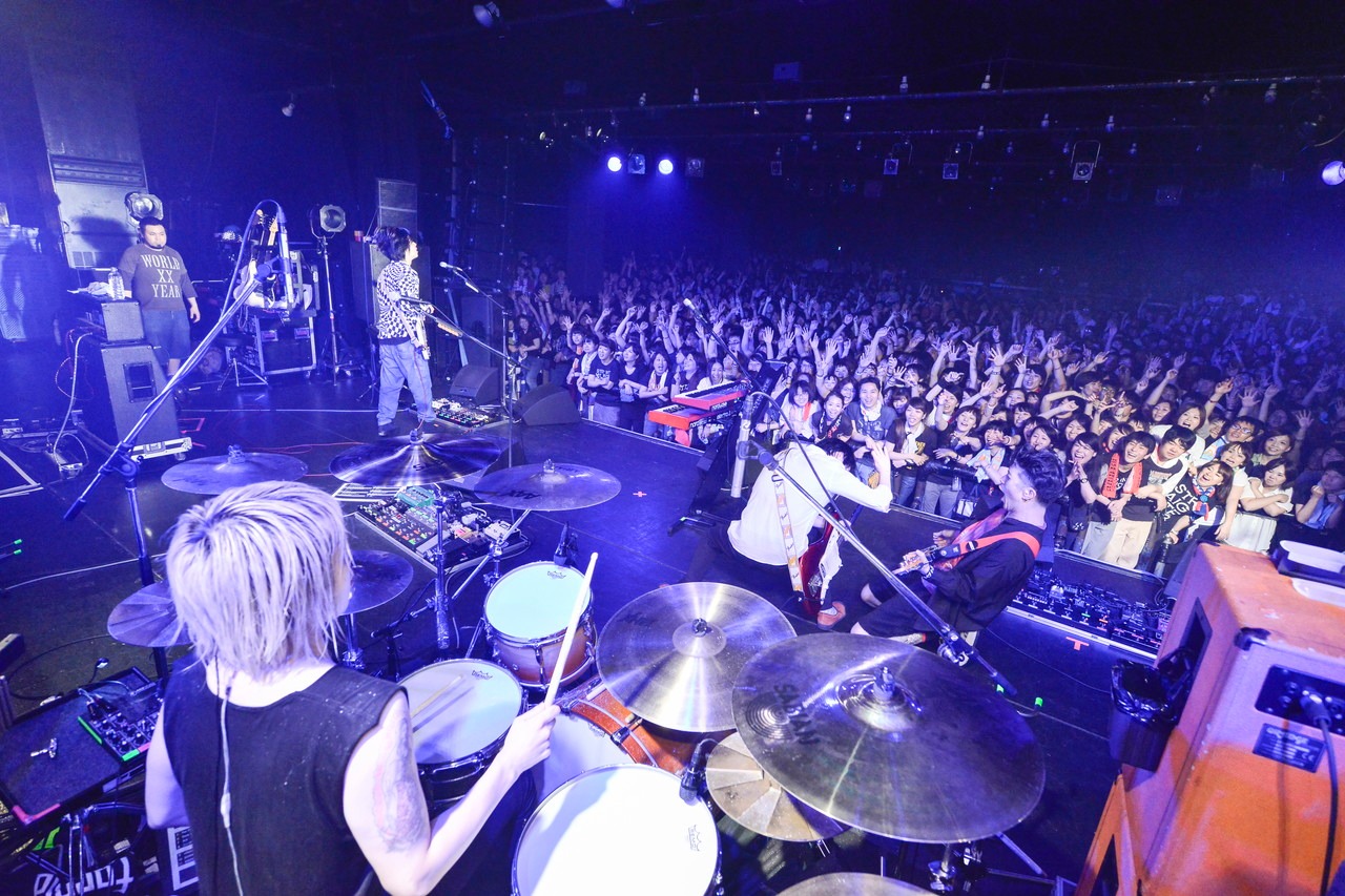 「Step Into My World TOUR」初日公演の様子。（撮影：橋本塁［SOUND SHOOTER］）