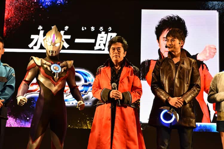 水木一郎 高見沢俊彦制作の新ウルトラマン主題歌歌う 音楽ナタリー 水木一郎 高見沢俊彦制作の新ウルトラマン主題歌歌う 音楽ナタリー