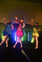 Cupitronワンマンライブ「Galaxy Party ver2.0.0」の様子。