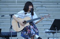 藤原さくらフリーライブの様子。