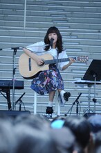 藤原さくらフリーライブの様子。