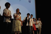 映画「サブイボマスク」公開初日舞台挨拶の様子。