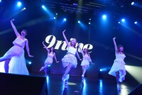 9nineによるライブの様子。