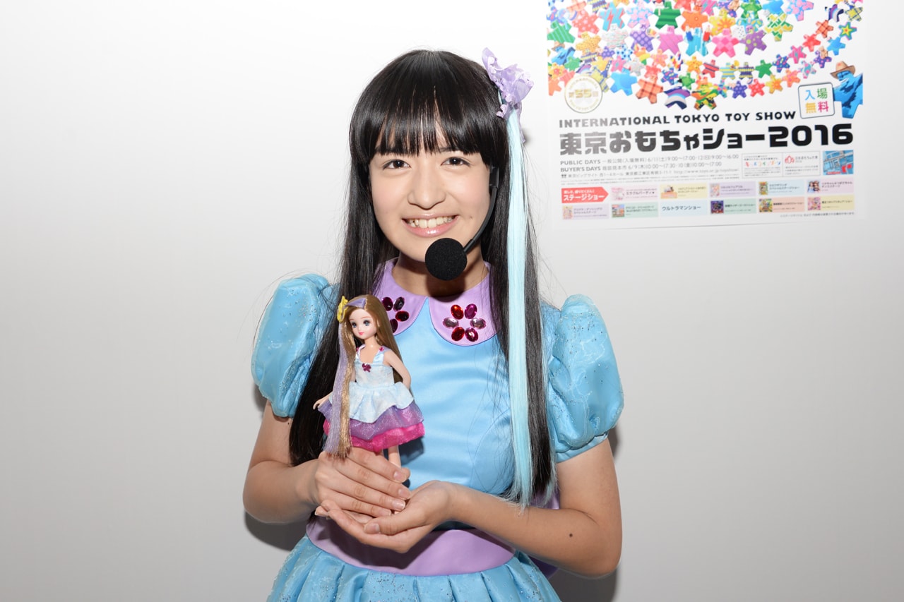 さくら学院山出・岡崎・麻生、おもちゃショーで子どもたちを盛り上げる