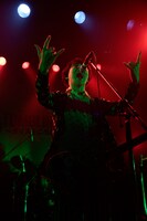 下川リオ（Vo, G / 挫・人間）（撮影：板橋淳一）