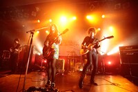 GLIM SPANKY（撮影：板橋淳一）