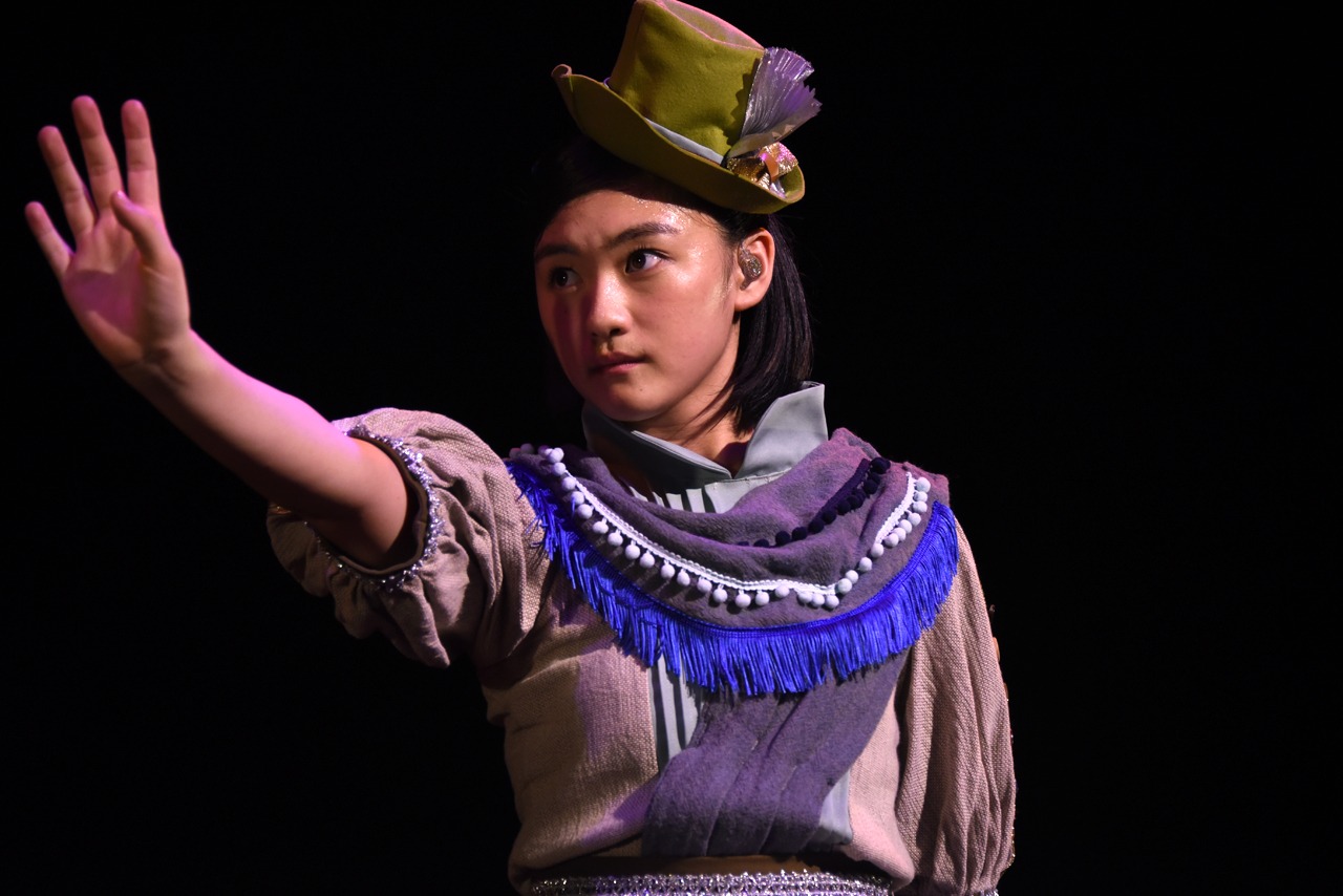 小林歌穂