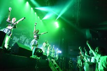 「アップアップガールズ（仮）Zepp ツアー “The Seven PARTY LIVE Alien”」Zepp Sapporo公演の様子。
