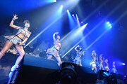 「アップアップガールズ（仮）Zepp ツアー “The Seven PARTY LIVE Alien”」Zepp Sapporo公演の様子。