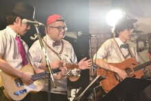 左から八橋義幸、斉藤伸也、竹内サティフォ。