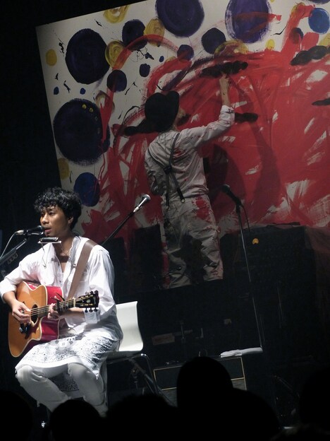 2014年に実施された「555ツアー～福岡クレイジーワンダーランド～」の様子。（提供：ポニーキャニオン）