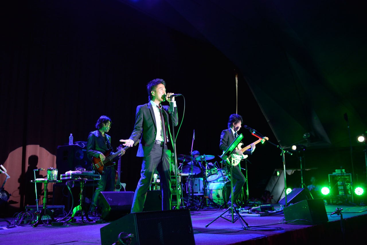 DEENのライブツアー横浜で開幕、武道館公演日程も