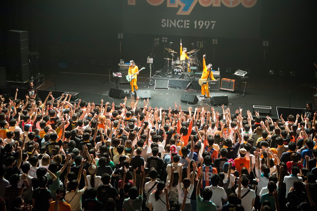 POLYSICS「TOUR 2016 ツアーでルンルン!!!」東京・ステラボール公演の様子。（撮影：緒車寿一）
