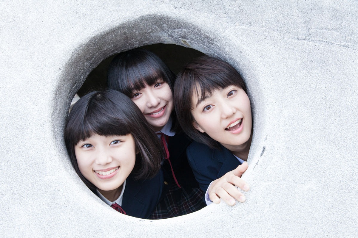 「IDOL NEWSING vol.2」ジャケット撮影の様子。