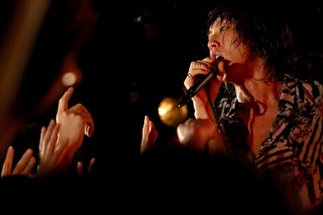 渋谷龍太（Vo）（Photo by Suzuki Kouhei）