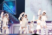 ギガ200によるパフォーマンスの様子。（写真提供：Sony Music Records）