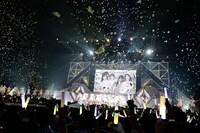 「乃木坂46 真夏の全国ツアー2016 ～深川麻衣卒業コンサート～」の様子。（写真提供：Sony Music Records）