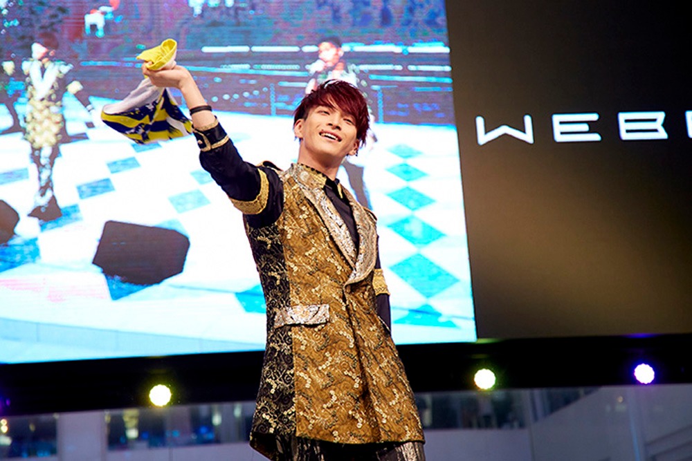 WEBERのミニライブの様子。　（撮影：渡辺綾）