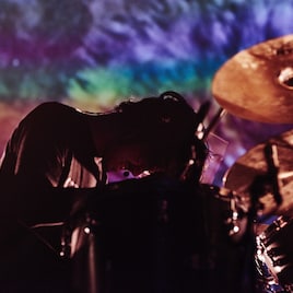 金子ノブアキ、enraと音楽の可能性見せたツアーファイナル