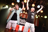 サイプレス上野と越中詩郎。（撮影：高田梓）