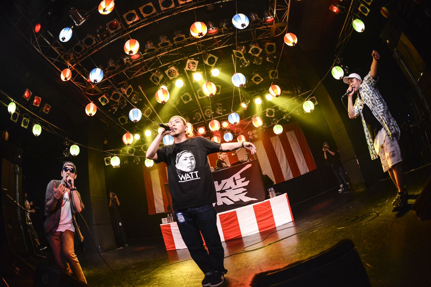 左からNORIKIYO、WATT a.k.a. ヨッテルブッテル、サイプレス上野。（撮影：高田梓）