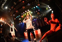 サイプレス上野とポチョムキンとダンサー。（撮影：高田梓）