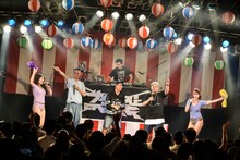 サイプレス上野とロベルト吉野とZEN-LA-ROCKとTARO SOULとベッド・イン。（撮影：高田梓）