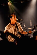 KOJI（Vo, B / SWANKY DANK）（Photo by Takashi "TAKA" Konuma）