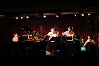 辻林美穂「ごちゃまぜ祭り」の様子。