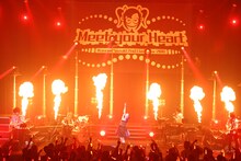 鈴木このみのライブの様子。（写真提供：MAGES.）