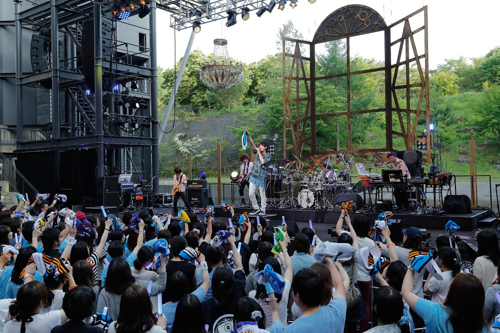 鈴村健一「満天 LIVE 2016」の様子。