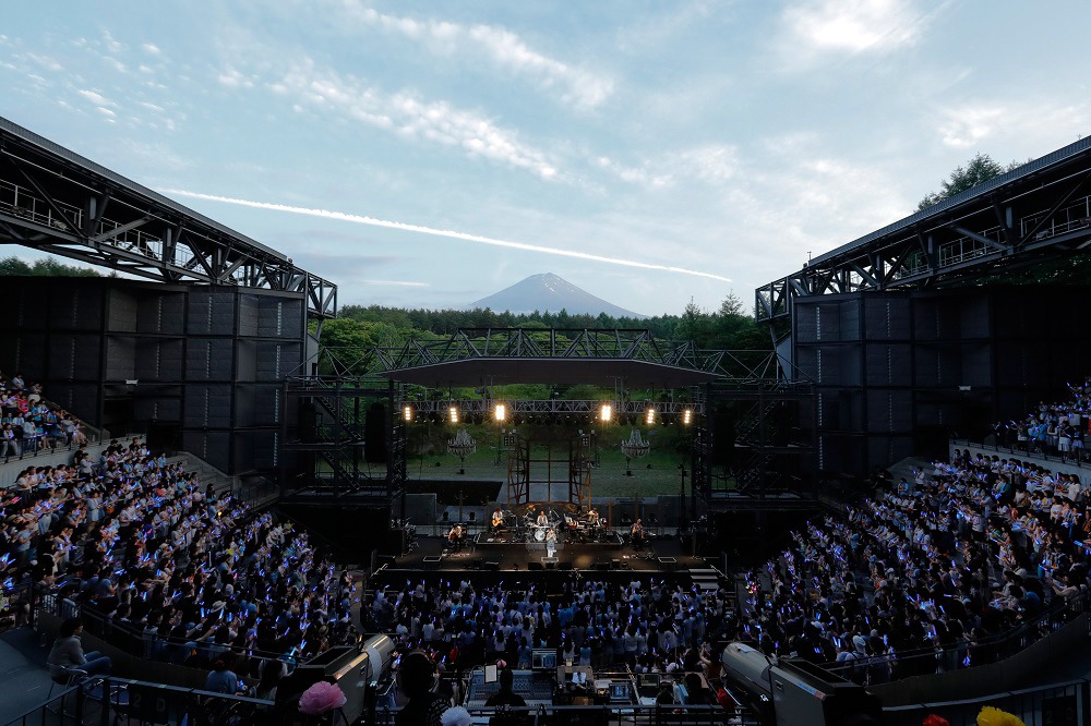 鈴村健一「満天 LIVE 2016」の様子。