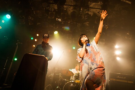 藤岡みなみ＆ザ・モローンズ「2016年、確信」の様子。