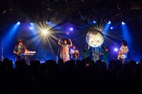 藤岡みなみ＆ザ・モローンズ「2016年、確信」の様子。