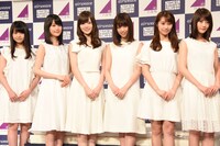 左から伊藤万理華、生田絵梨花、白石麻衣、西野七瀬、桜井玲香、若月佑美。