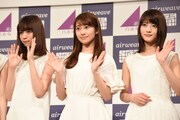 左から西野七瀬、桜井玲香、若月佑美。