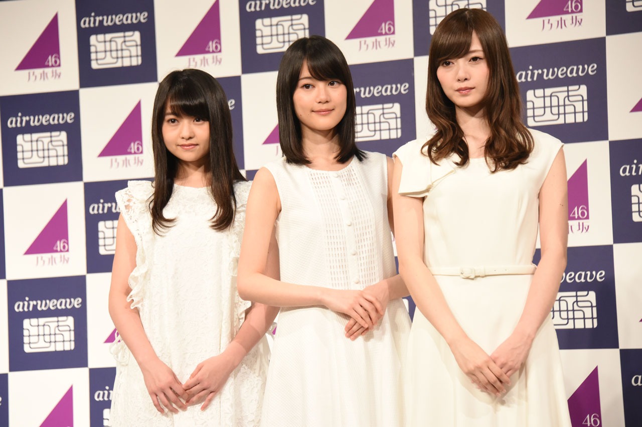 左から伊藤万理華、生田絵梨花、白石麻衣。