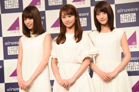 左から西野七瀬、桜井玲香、若月佑美。