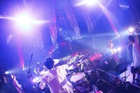 sumika「『アンサーパレード』Oneman Live Tour -Answer-」東京・赤坂BLITZ公演の様子。（撮影：後藤壮太郎）