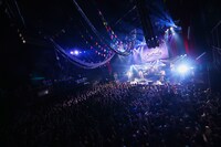 sumika「『アンサーパレード』Oneman Live Tour -Answer-」東京・赤坂BLITZ公演の様子。（撮影：後藤壮太郎）