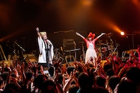 DJやついいちろうと千秋。（photo by Soshi Setani）