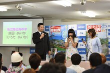 トークショー「“ぁぃぁぃ”が語る鉄道“あい”」の様子。