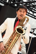 谷中敦（Baritone Sax）