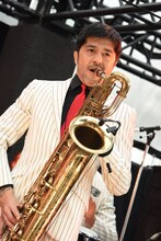 谷中敦（Baritone Sax）
