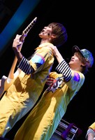 左からMASAKI、To-i。